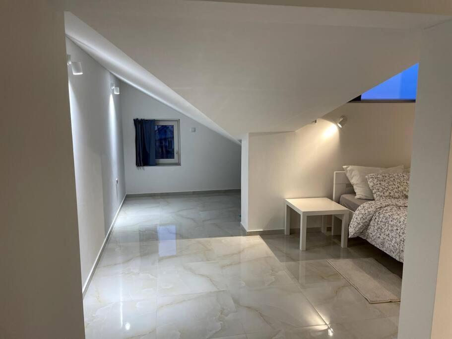 Lux House Olga Apartment Ruma Bilik gambar